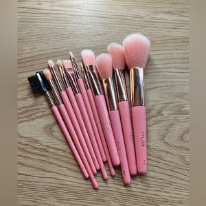 Set of 11 PUR Makeup Brushes